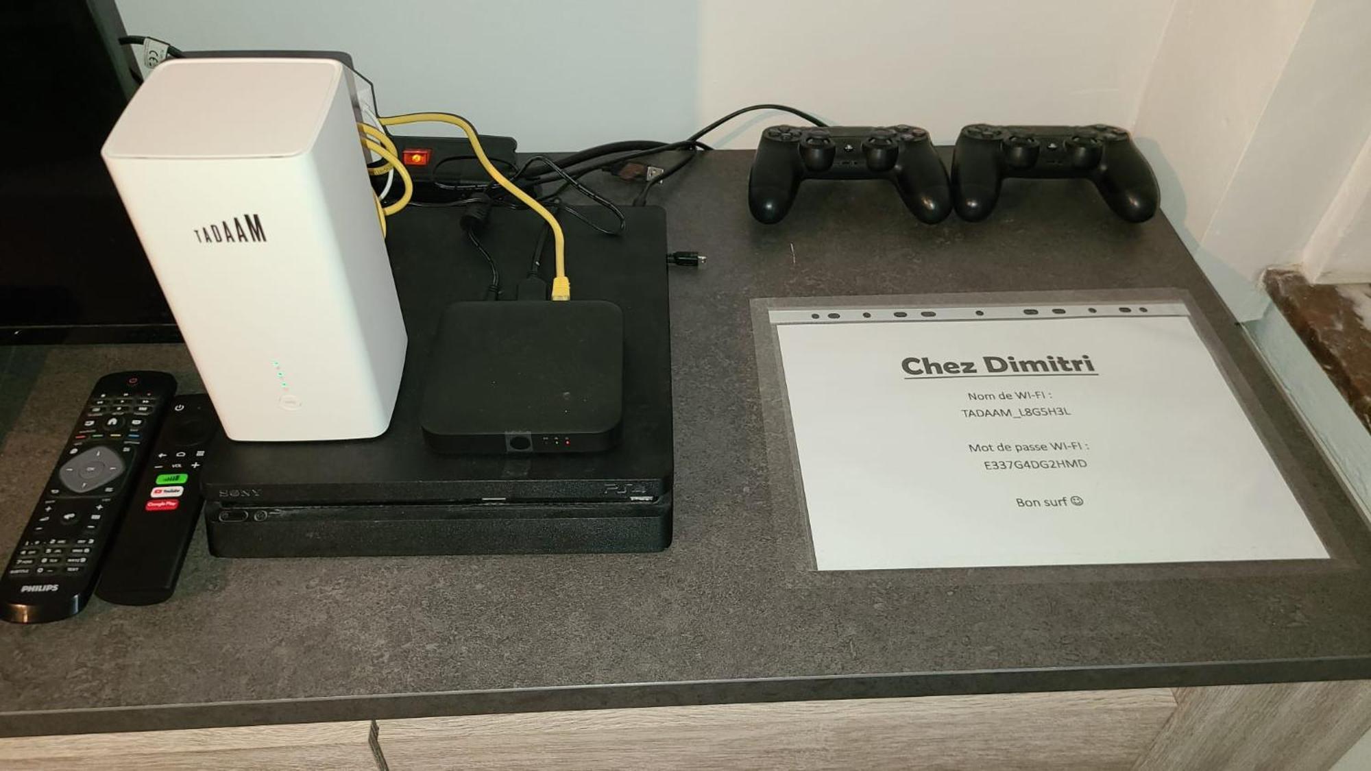 Appartement Hebergement Basique Et Fonctionnel Bon Rapport Qualite Prix à Nameche Extérieur photo